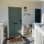 3 Bed 2 Bath Big Back Yard Centrally Located In Sd