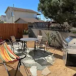 3 Bed 2 Bath Big Back Yard Centrally Located In Sd